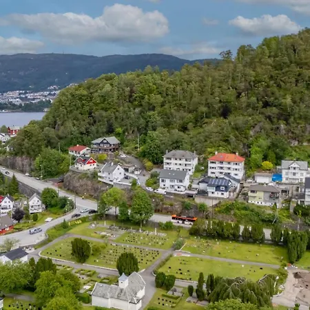 Apartmán Mountain View & Balcony - Newly Renovated