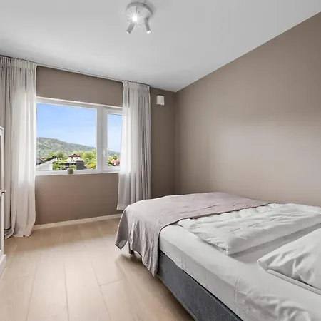 Mountain View & Balcony - Newly Renovated Apartmán *