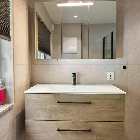 Apartment Mountain View & Balcony - Newly Renovated Bergen